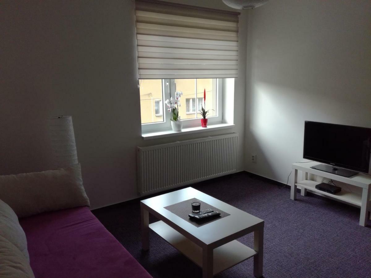 Apartmán Prefa Benesov nad Ploucnici Esterno foto